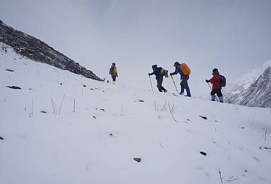 春季雪山初体验2017年五一劳动节四姑娘山大二三峰攀登活动（4日行程）