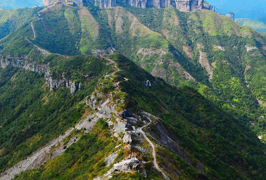 上堡山飞鹰道穿越山脊线赏万顷杜鹃(3日行程) 上堡山飞鹰道穿越山脊线赏万顷杜鹃(3日行程)