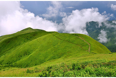 轻装逃票武功山 徒步云上高山草甸 枕着云海看星辰（3日行程）