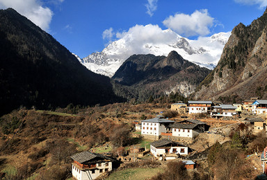 雨崩徒步 梅里雪山 香格里拉 虎跳峡 纳帕海 纯玩（6日行程）