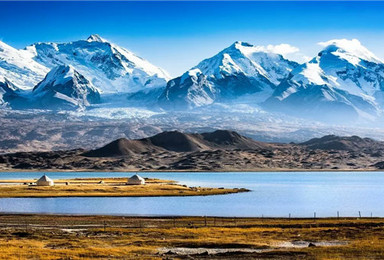 南疆 喀什 帕米尔高原 巴音布鲁克 那拉提 赛里木湖（11日行程）
