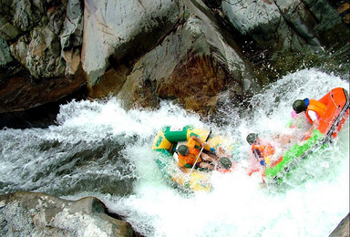 清远青龙峡全程漂流 笔架山千古溪探险 玩水 打水仗含午餐（1日行程）