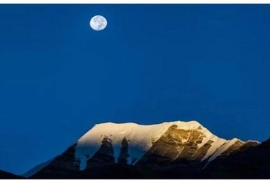 西藏珠峰 羊湖冰川珠峰大本营日喀则扎寺伦布寺天天发团（4日行程）