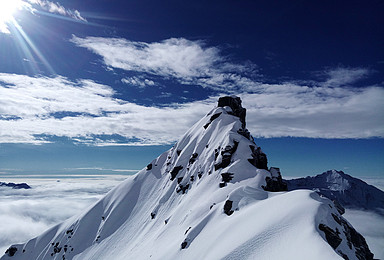 雪山初登 四姑娘二峰登山（5日行程）