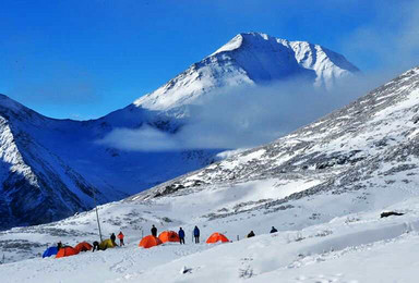 去实现您雪山之吻的梦想 四姑娘山二峰5276米登山活动（4日行程）