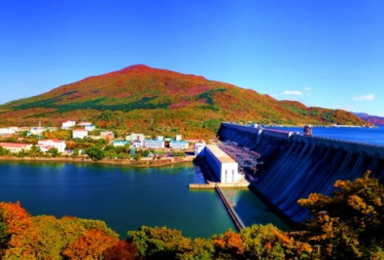 国庆赏秋色长白山天池 寻找北国最美红叶(8日行程) 国庆赏秋色长白山天池 寻找北国最美红叶(8日行程)