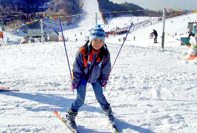 莲花山滑雪 北京最近雪场 全新雪具 新手免费教学（1日行程）