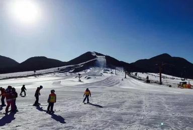渔阳滑雪场特价滑雪活动 热雪燃冬（1日行程）