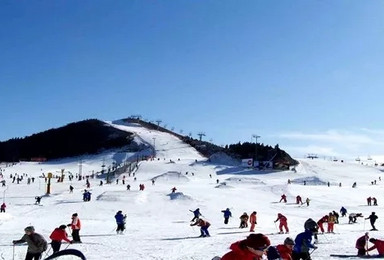 莲花山滑雪 北京最近雪场 新手免费教学（1日行程）