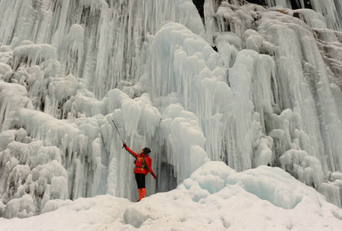 世界级冰川瀑布 虎牙大峡谷（3日行程）