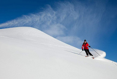 玉龙湾 在京郊最大滑雪场 享受冰雪的狂欢（1日行程）
