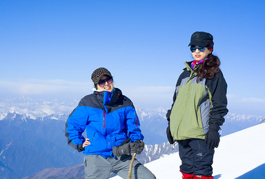 初级雪山 四姑娘山二峰登山 每天发团（3日行程）