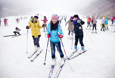 玉龙湾滑雪 适合新人 领队免费教学（1日行程）