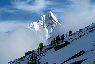 四姑娘山入门级雪山大峰5025米攀登活动（3日行程）