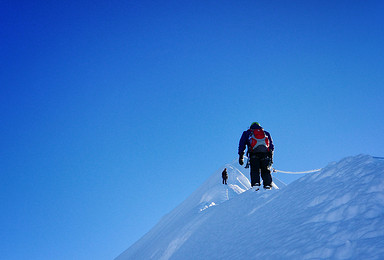 6000米技术性雪山入门 尼泊尔岛峰攀登计划（13日行程）