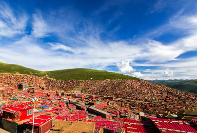 佛国色达 四姑娘山 毕棚沟 丹巴藏寨色彩盛宴之旅（8日行程）