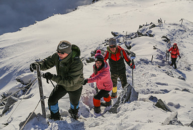 雪山盛宴四姑娘山海子沟大海子露营加二峰攀登（5日行程）