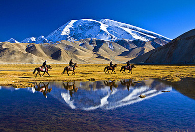 南疆人文风光全景 探秘帕米尔高原 穿越死亡之海塔克拉玛干沙漠（13日行程）