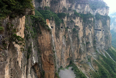 八百里巍巍太行绝壁雄心 登顶王莽岭 探访悬崖上的村庄郭亮村（4日行程）