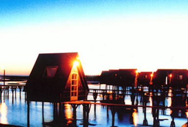 中国马尔代夫海景水上风情小木屋 享尽马尔代夫的浪漫海之夜（2日行程）
