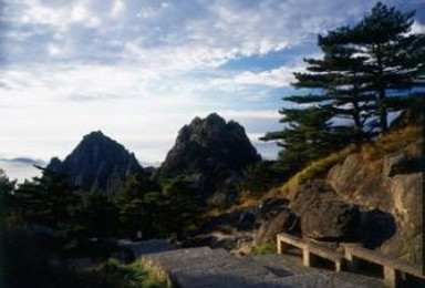 中秋黄山火车 宏村 西递 木坑 黄山云海奇峰 代订火车票(3日行程) 中秋黄山火车 宏村 西递 木坑 黄山云海奇峰 代订火车票(3日行程)
