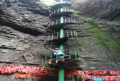 东湖港 京西小桂林 十渡七彩玻璃栈道 挑战七彩玻璃栈道(1日行程) 东湖港 京西小桂林 十渡七彩玻璃栈道 挑战七彩玻璃栈道(1日行程)