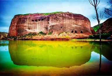 徒步秘境波浪谷 探秘库布齐沙漠 壶口瀑布感受黄河壮观美景（4日行程）