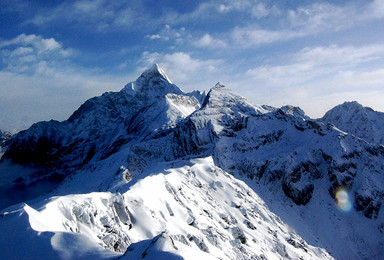 每周出发 四姑娘山大峰攀登 第一座五千米雪山1比2协作（4日行程）