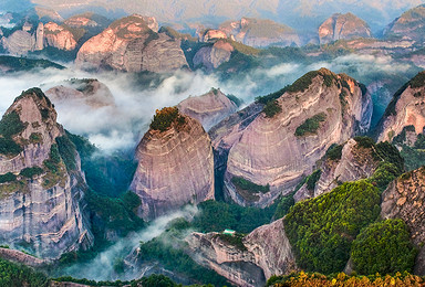 红军老山界穿越-华南之巅猫儿山+资源八角寨至湖南崀山（4日行程）