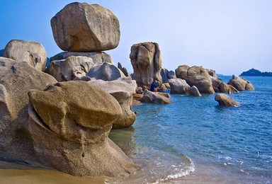 巽寮湾海岸线穿越---海螺角 捡海螺 赏巨石阵 最美浅海戏水(1日行程) 巽寮湾海岸线穿越---海螺角 捡海螺 赏巨石阵 最美浅海戏水(1日行程)