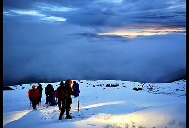 云南丽江徒步哈巴雪山攀登 挑战人生第一座雪山5396米（4日行程）