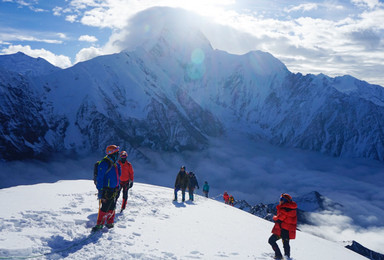 那玛峰 贡嘎山卫峰 初级技术型雪山攀登（6日行程）