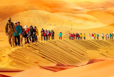 腾格里沙漠丨轻装徒步腾格里沙漠 遇见你不曾见过的大漠风光（4日行程）