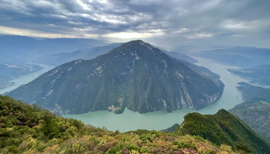 恩施大峡谷 屏山峡谷 梭布垭石林 三峡之巅 白帝城 神农架（7日行程）