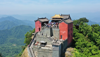 宜昌 神农架 天燕 武当山 古隆中 襄阳古城 唐城影视基地（6日行程）