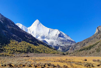 川西的雪山与日落-稻城亚丁 四姑娘山 墨石公园 理塘半自由行（7日行程）